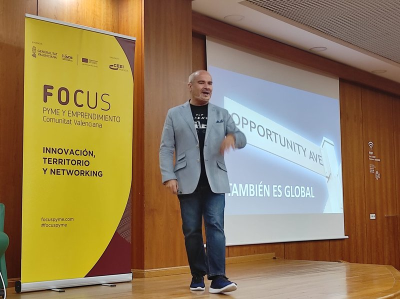 Conferencia "Crear el futuro es posible" con Javier Sirvent en Focus Pyme CV 2021[;;;][;;;]