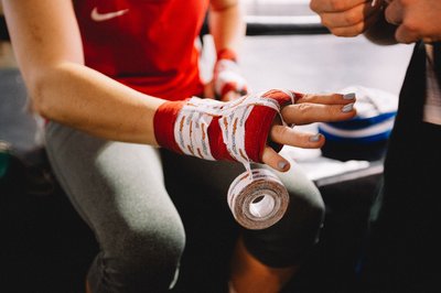 EL MATERIAL NECESARIO PARA PRACTICAR BOXEO