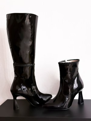 Botas de charol negro DARK