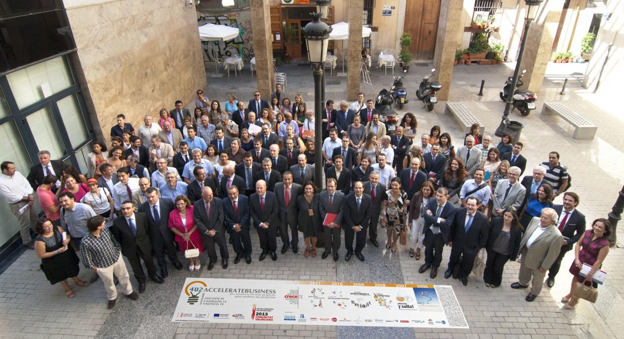 Foto de familia en la presentacin pblica del DPECV2013 