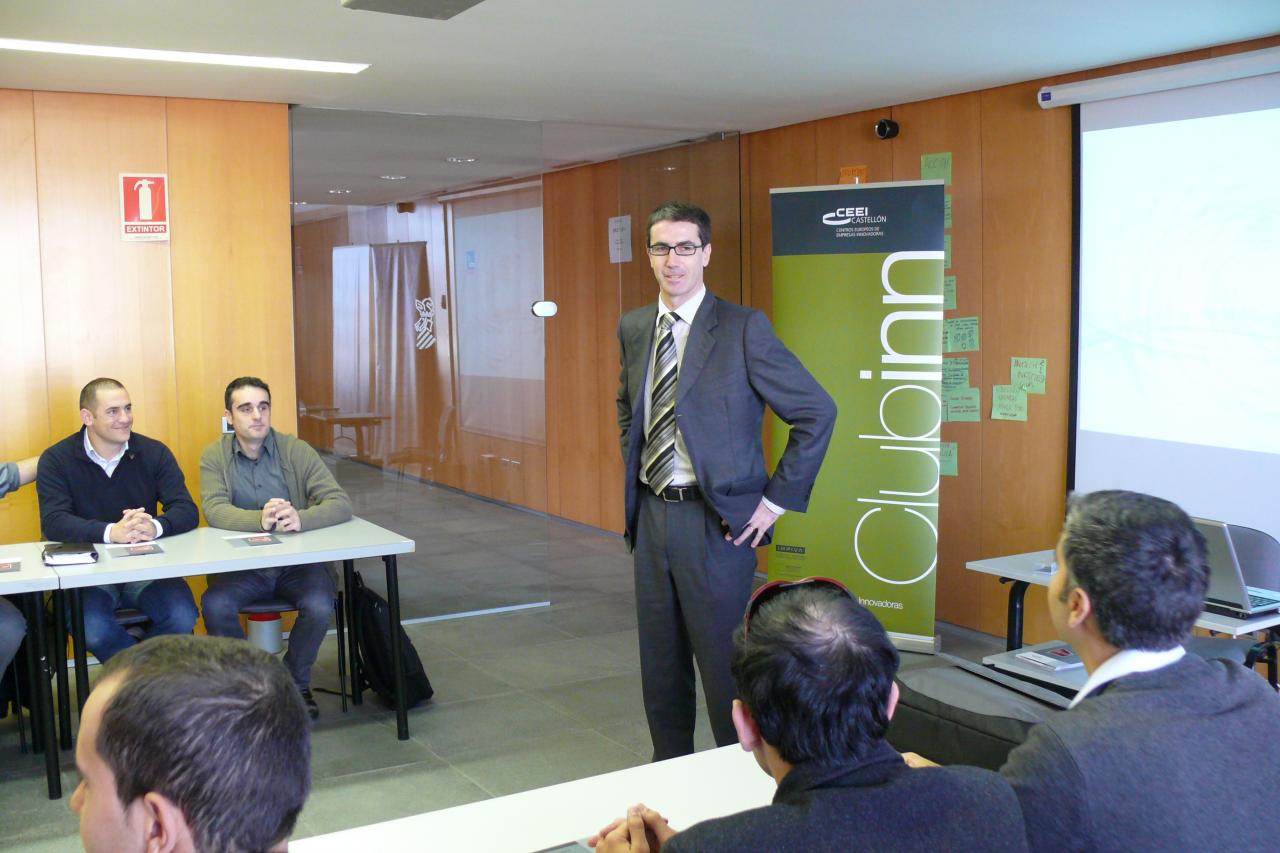 Desayuno de innovacin CEEI Castelln. Justo Velln, Director de CEEI Castelln, presentando la jornada