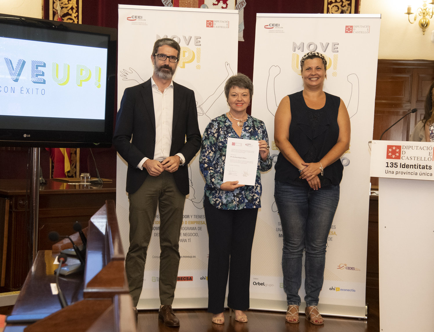 Acto entrega de premios y diplomas MOVE UP! emprende con xito 2019 (8)[;;;][;;;]